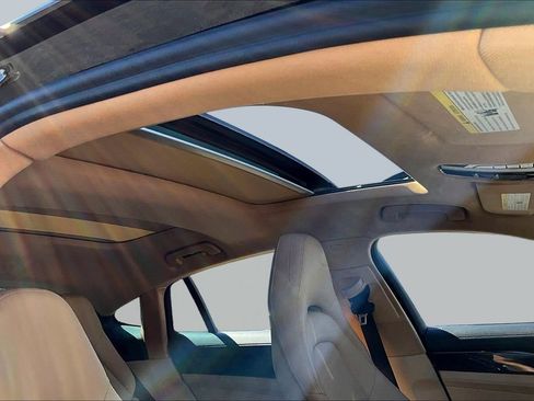 Used 2019 Porsche Panamera RWD image 26