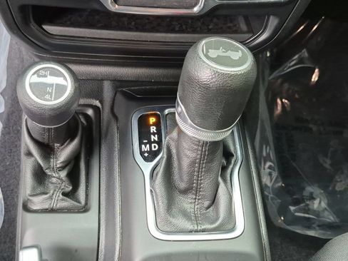 Used 2020 Jeep Wrangler Unlimited Sport AWD/4WD image 12