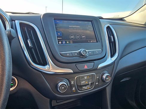 Used 2021 Chevrolet Equinox LT image 25