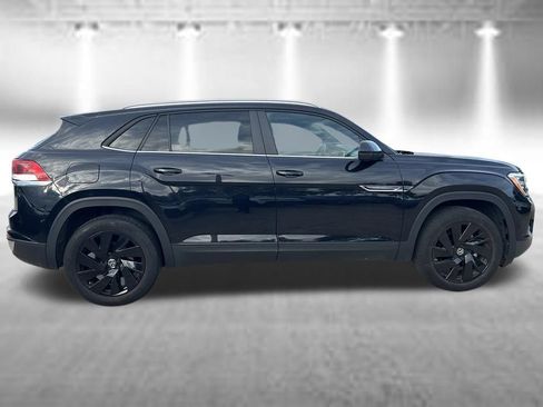 Certified 2024 Volkswagen Atlas Cross Sport SE w/ Panoramic Sunroof Package FWD image 7