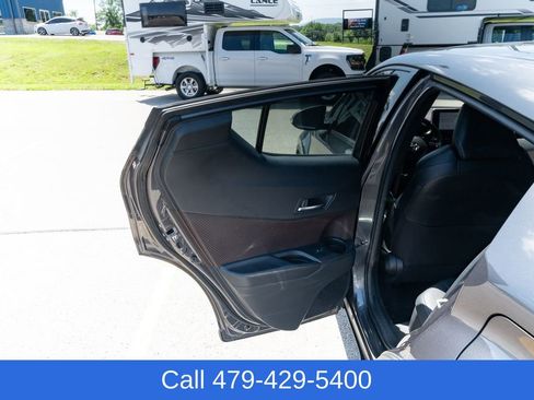 Used 2019 Toyota C-HR Limited FWD image 15