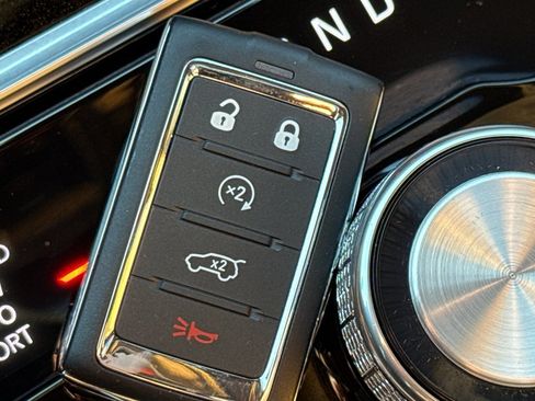 Used 2025 Jeep Grand Cherokee L Summit image 40