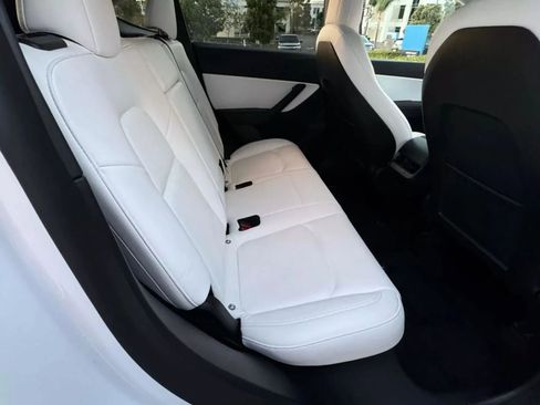 Used 2023 Tesla Model Y Long Range AWD/4WD image 15