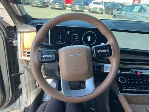 Used 2025 Hyundai Santa Fe Limited image 16