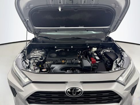 Used 2023 Toyota RAV4 LE AWD/4WD image 28