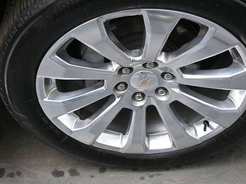 Certified 2023 Chevrolet Suburban Premier w/ Advanced Technology Package image 31