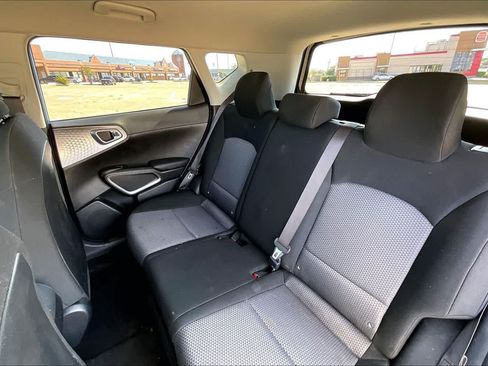 Used 2024 Kia Soul S FWD image 27