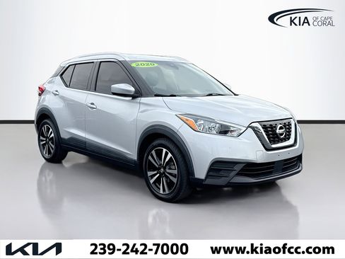 Used 2020 Nissan Kicks SV image 7