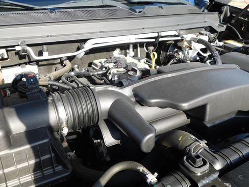 Used 2022 Chevrolet Colorado LT w/ Fleet Safety Package image 22