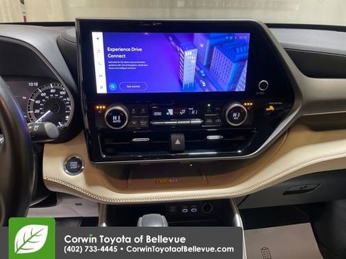 Certified 2023 Toyota Highlander XLE image 18