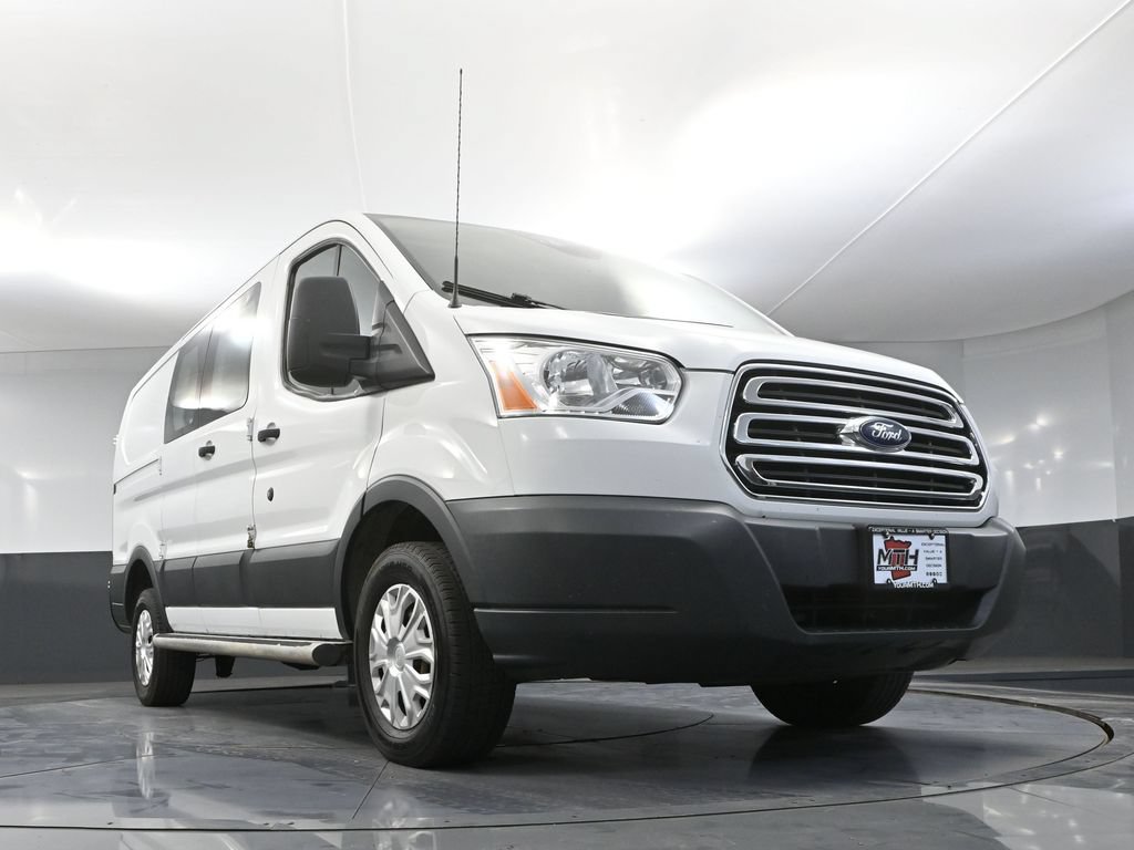 Used 2017 Ford Transit 250 130 Low Roof w/ Exterior Upgrade Package RWD image 40