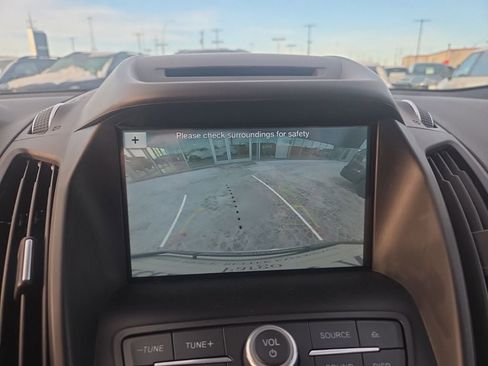 Used 2018 Ford Escape SE w/ Ford Safe & Smart Package image 18