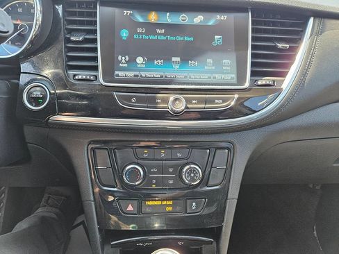Used 2021 Buick Encore Preferred FWD image 15