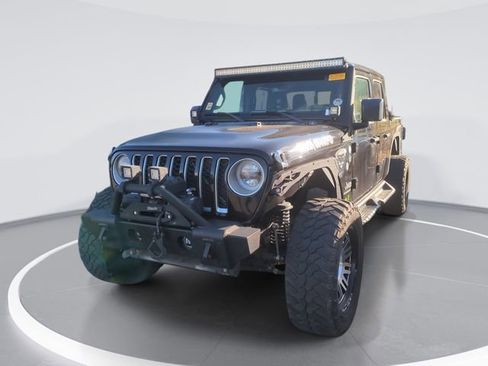 Used 2020 Jeep Gladiator Overland AWD/4WD image 1