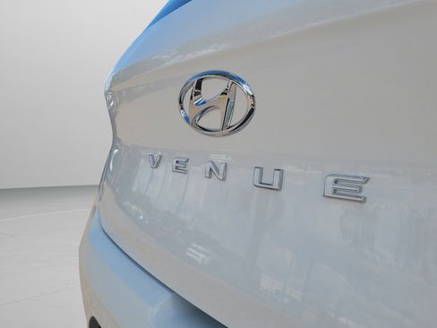 New 2026 Hyundai Venue SEL image 6