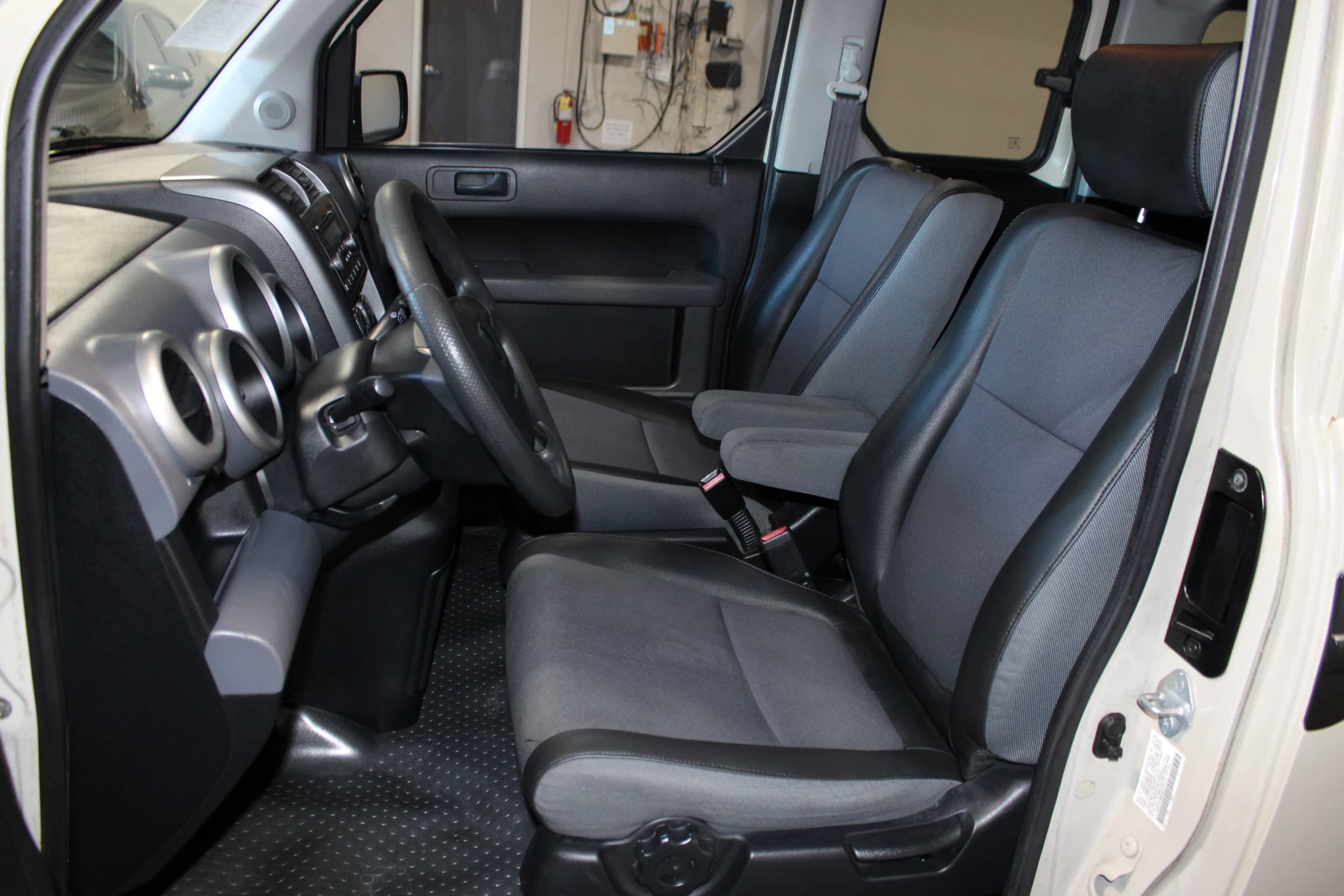 Used 2005 Honda Element EX image 20