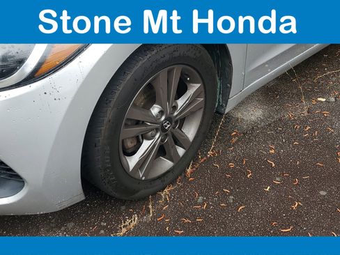 Used 2018 Hyundai Elantra SEL FWD image 6