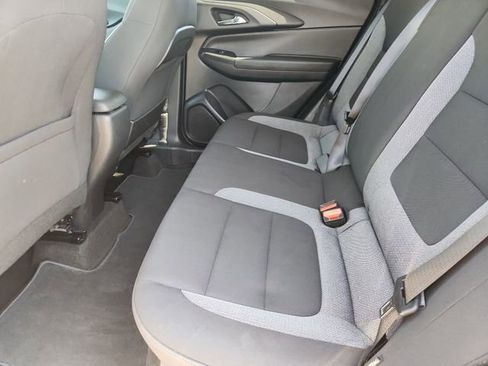 Used 2023 Chevrolet TrailBlazer LT FWD image 22