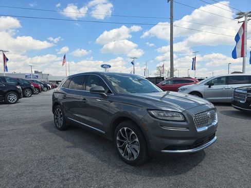 Used 2023 Lincoln Nautilus Reserve w/ Equipment Group 201A AWD/4WD image 2