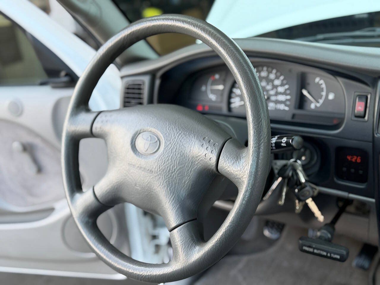 Used 2004 Toyota Tacoma 2WD Regular Cab w/ Enhancement Pkg image 27