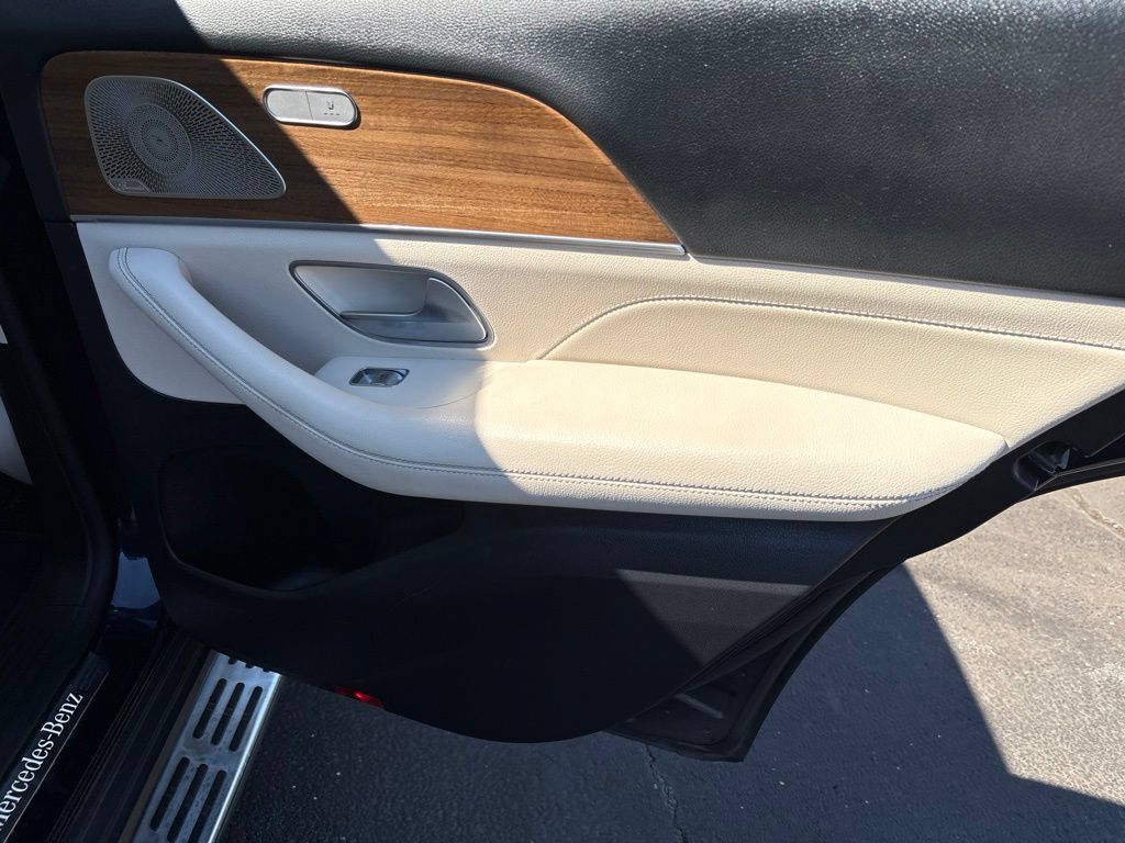 Used 2022 Mercedes-Benz GLE 450 4MATIC image 25