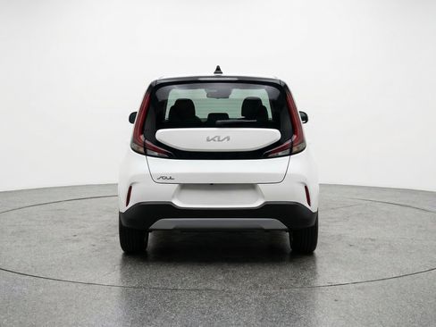 Used 2025 Kia Soul LX w/ LX Technology Package FWD image 7