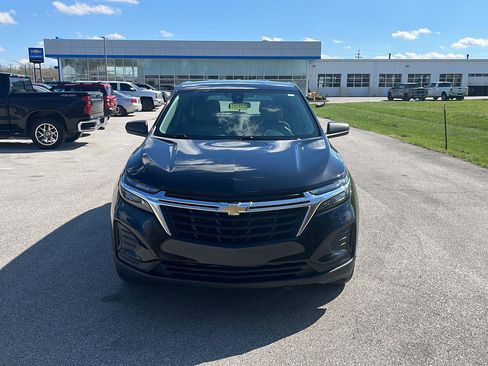 Used 2023 Chevrolet Equinox LS w/ Driver Confidence II Package image 9