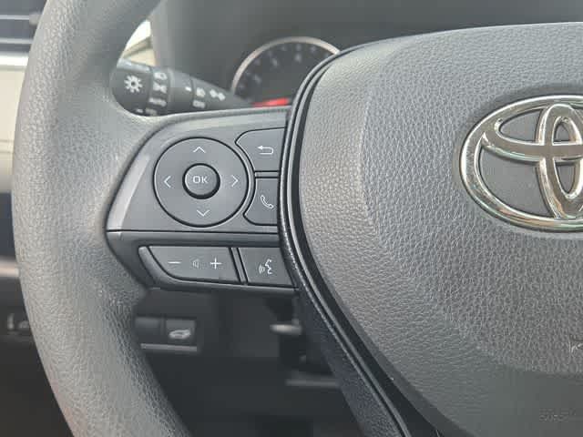 Used 2019 Toyota RAV4 XLE w/ Convenience Package FWD image 23