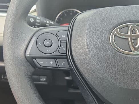 Used 2019 Toyota RAV4 XLE w/ Convenience Package FWD image 23