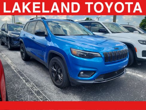 Used 2023 Jeep Cherokee Altitude Lux AWD/4WD image 1