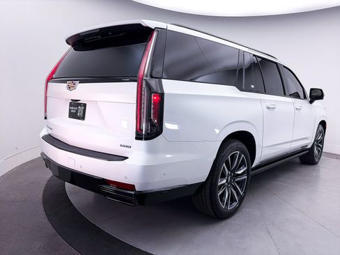 Used 2023 Cadillac Escalade ESV Sport Platinum AWD/4WD image 19