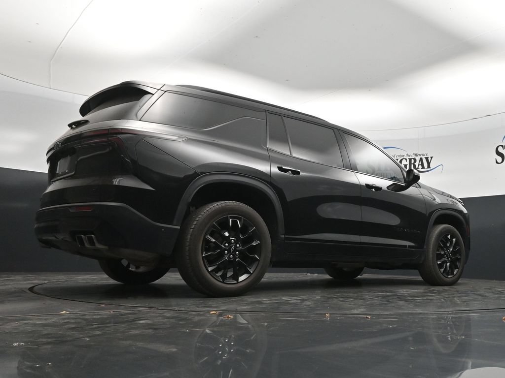 Used 2024 Chevrolet Traverse LT w/ Midnight/Sport Edition FWD image 32