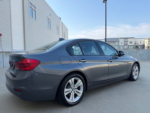Used 2016 BMW 328i xDrive Sedan AWD/4WD image 3