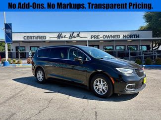 Used 2023 Chrysler Pacifica Touring-L FWD video 1
