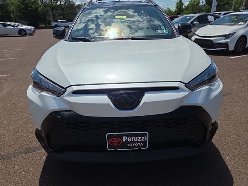 Used 2025 Toyota Corolla Cross AWD Hybrid w/ Moonroof Package image 8