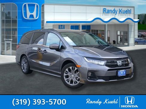 Used 2025 Honda Odyssey Touring image 1