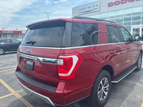 Used 2019 Ford Expedition XLT w/ Equipment Group 202A AWD/4WD image 4