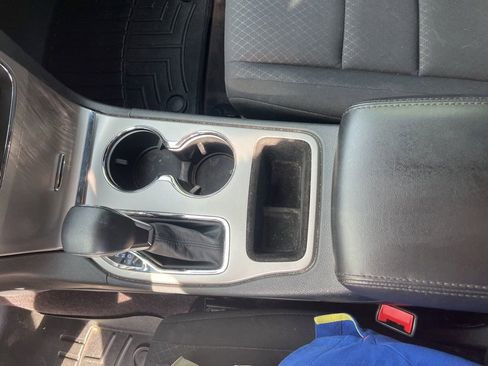 Used 2019 Jeep Grand Cherokee Laredo AWD/4WD image 20