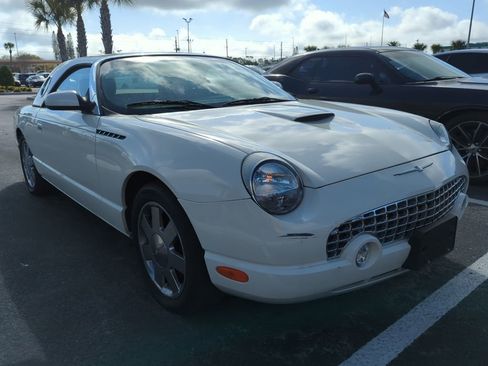 Used 2002 Ford Thunderbird image 2