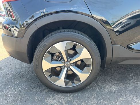 Used 2023 Volvo XC40 B5 Plus w/ Driver Assist Package AWD/4WD image 36