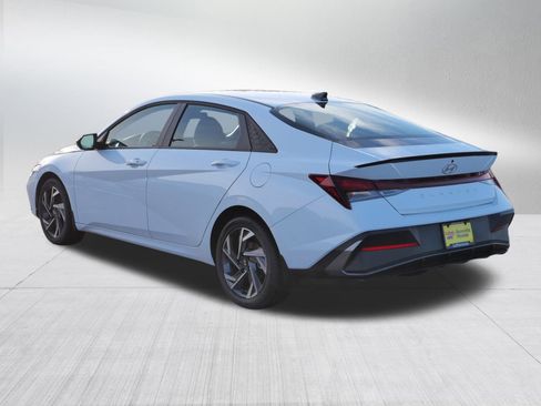 Certified 2025 Hyundai Elantra Sport image 5