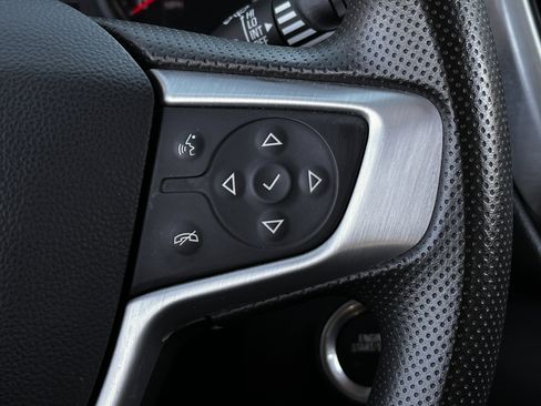 Used 2024 GMC Terrain SLE image 20