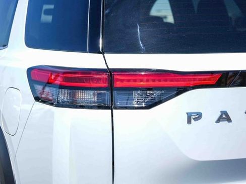 Used 2025 Nissan Pathfinder SV w/ Cargo Package FWD image 10