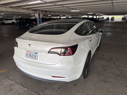 Used 2023 Tesla Model 3 Standard Range image 3