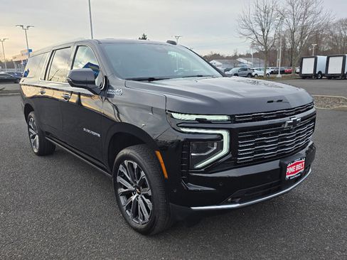 Certified 2026 Chevrolet Suburban High Country image 9