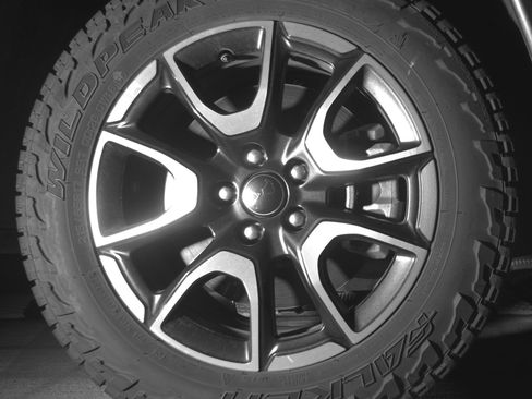 Used 2025 Jeep Compass Trailhawk AWD/4WD image 13