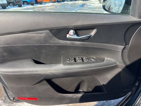 Used 2023 Kia Forte GT-Line w/ GT-Line Premium Package image 25