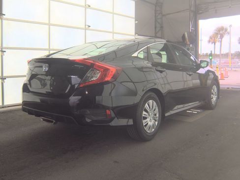 Used 2020 Honda Civic Sport image 6