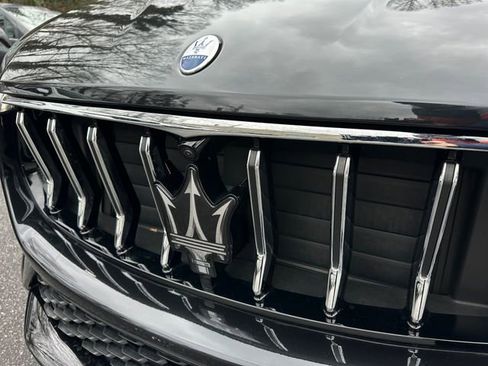 Used 2022 Maserati Levante GT image 10