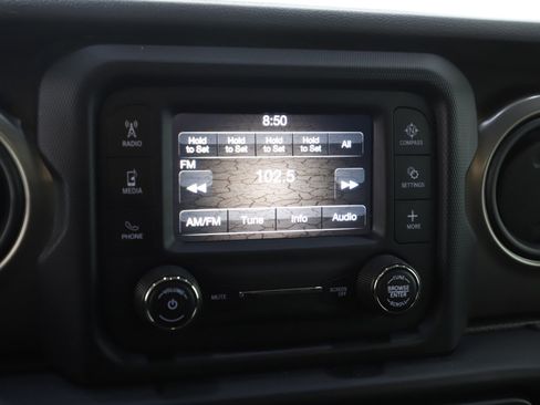 Used 2020 Jeep Wrangler Sport AWD/4WD image 20